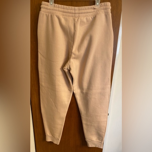 NWOT Women’s Fleece Sweatpants Joggers in Vanilla by Zenana size large - Picture 2 of 15